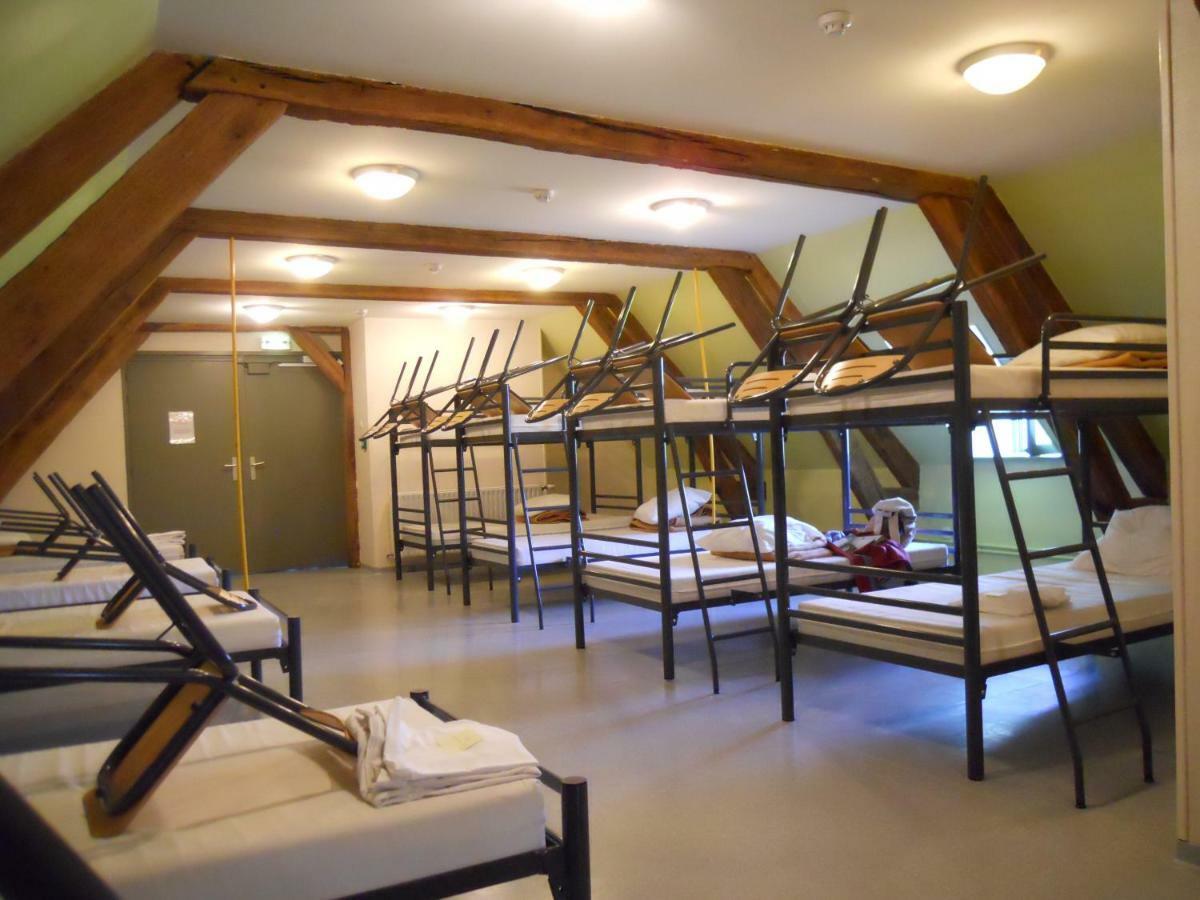 Auberge De Jeunesse-La Hulotte Montreuil  Buitenkant foto